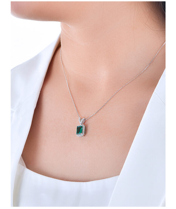 Baguette lab-grown emerald necklace (BZH01O) - Image 5