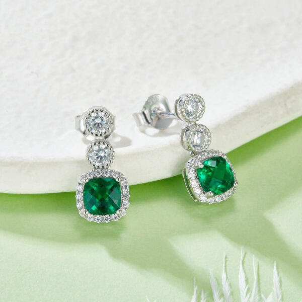 Cushion shaped nudified emerald S925 silver plated white gold earrings (BZH47S)