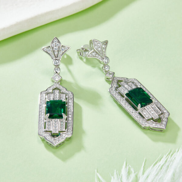 Baguette Nug-Ed Emerald S925 Silver Plated White Gold Earrings (BZH61S)