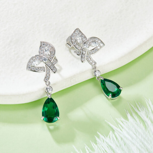 Pear-shaped lab-grown emerald S925 silver earrings (BZH82S)