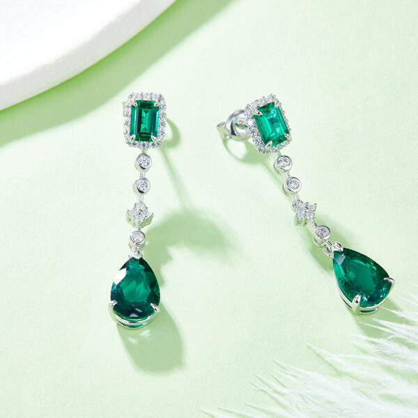 Pear-shaped + rectangular high-carbon diamond & Pear-shaped + rectangular emerald earrings (BZH36S) - Image 6