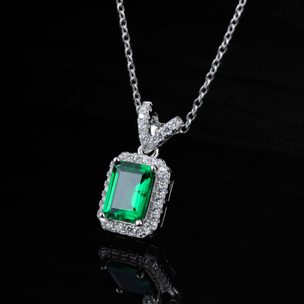 Baguette lab-grown emerald necklace (BZH01O)