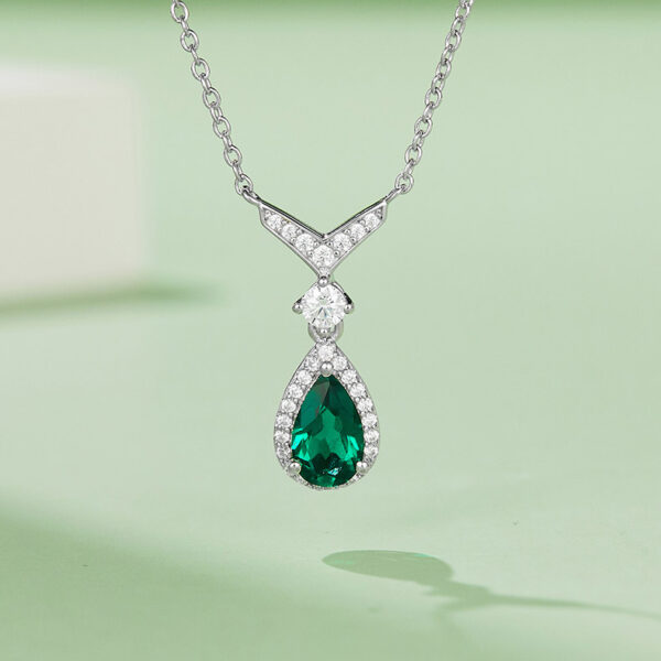 Pear-shaped lab-grown emerald necklace (BZH08O) - Image 2