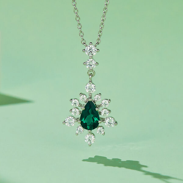 Pear-shaped lab-grown emerald necklace (BZH02O) - Image 6