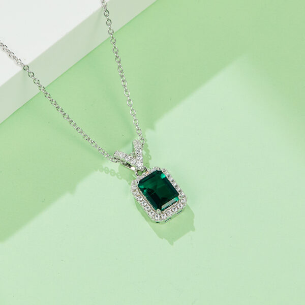 Baguette lab-grown emerald necklace (BZH01O) - Image 2