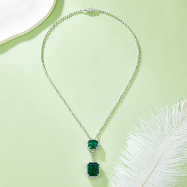 Baguette cultured emerald S925 silver-plated white gold necklace (BZH112O)