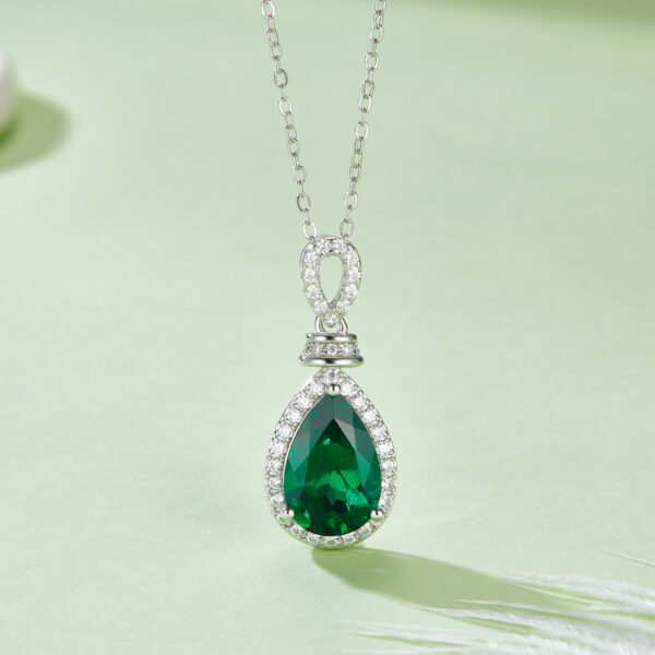 Pear shaped lab-grown emerald S925 silver-plated white gold necklace (BZH118O)